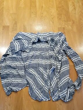 beachlunchlounge Gray and White Striped Button-Down Shirt